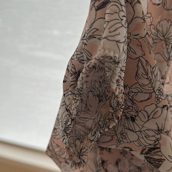 Violet & Claire pink, floral, long sleeve blouse- size 1X - Picture 7 of 9